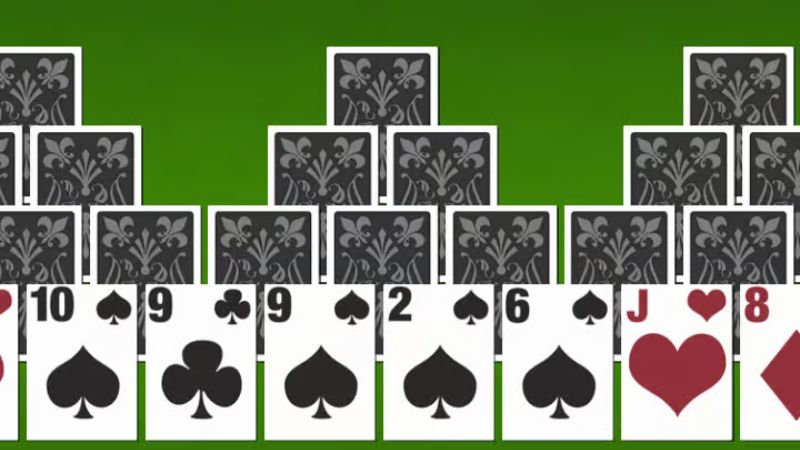 TriPeaks Solitaire